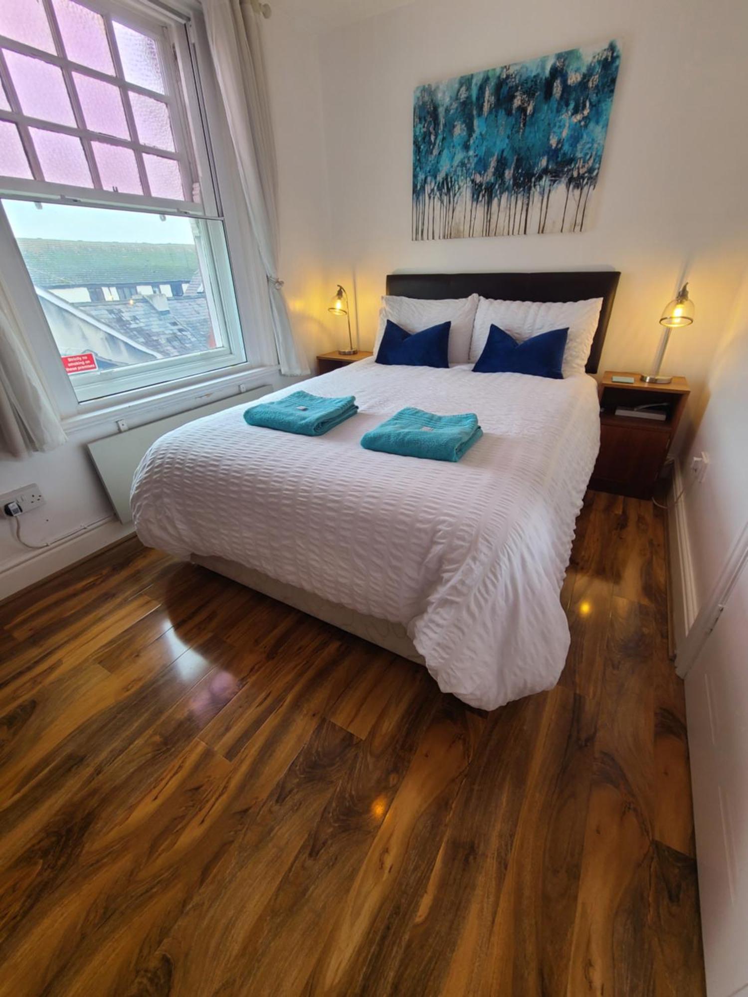 Vale View Apartment, Prestatyn, North Wales - A Stylish, Dog-Friendly Holiday Let Just A 5 Min Walk To Beach & Town! Exterior foto